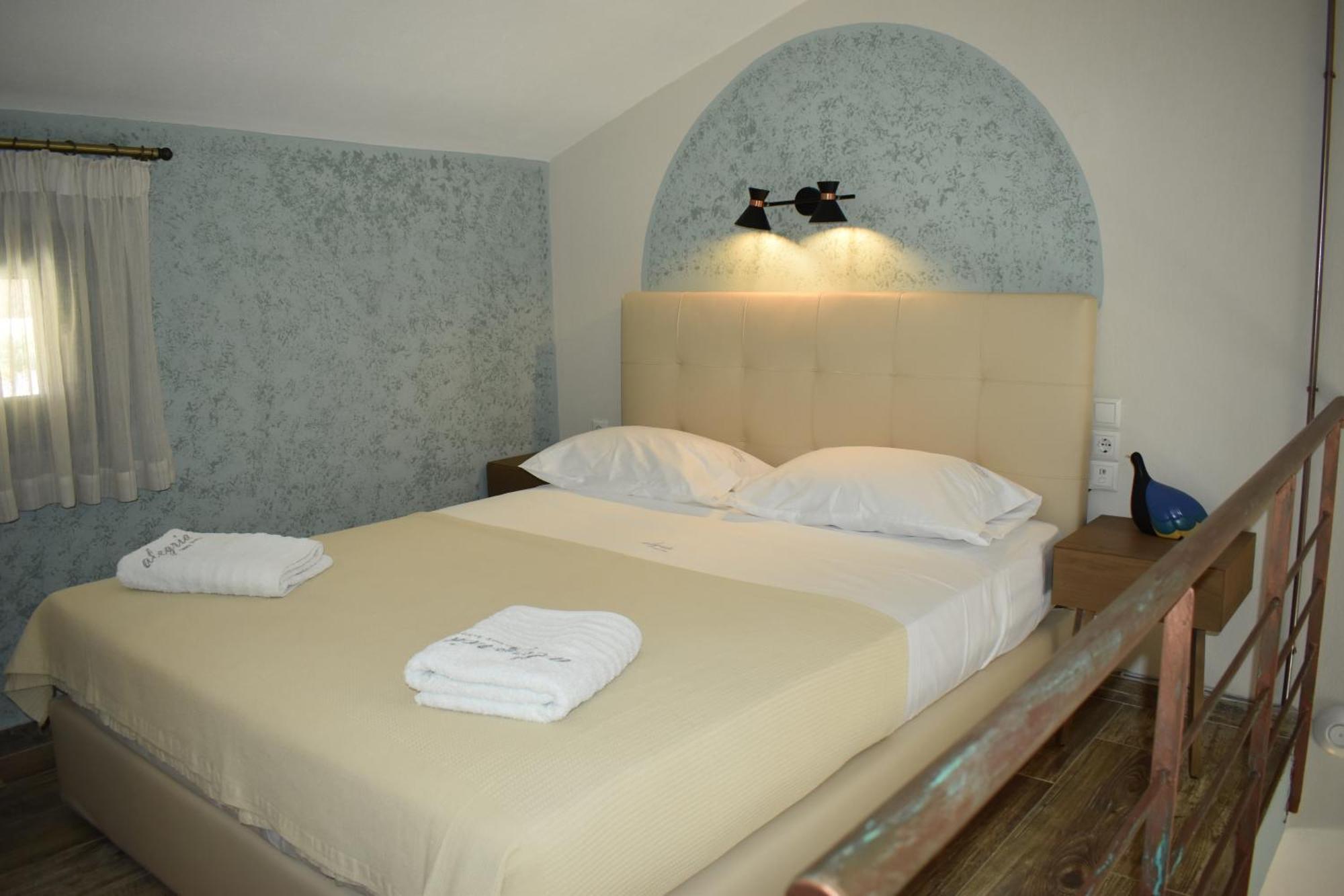 Alegria Suites Nikiti  Extérieur photo