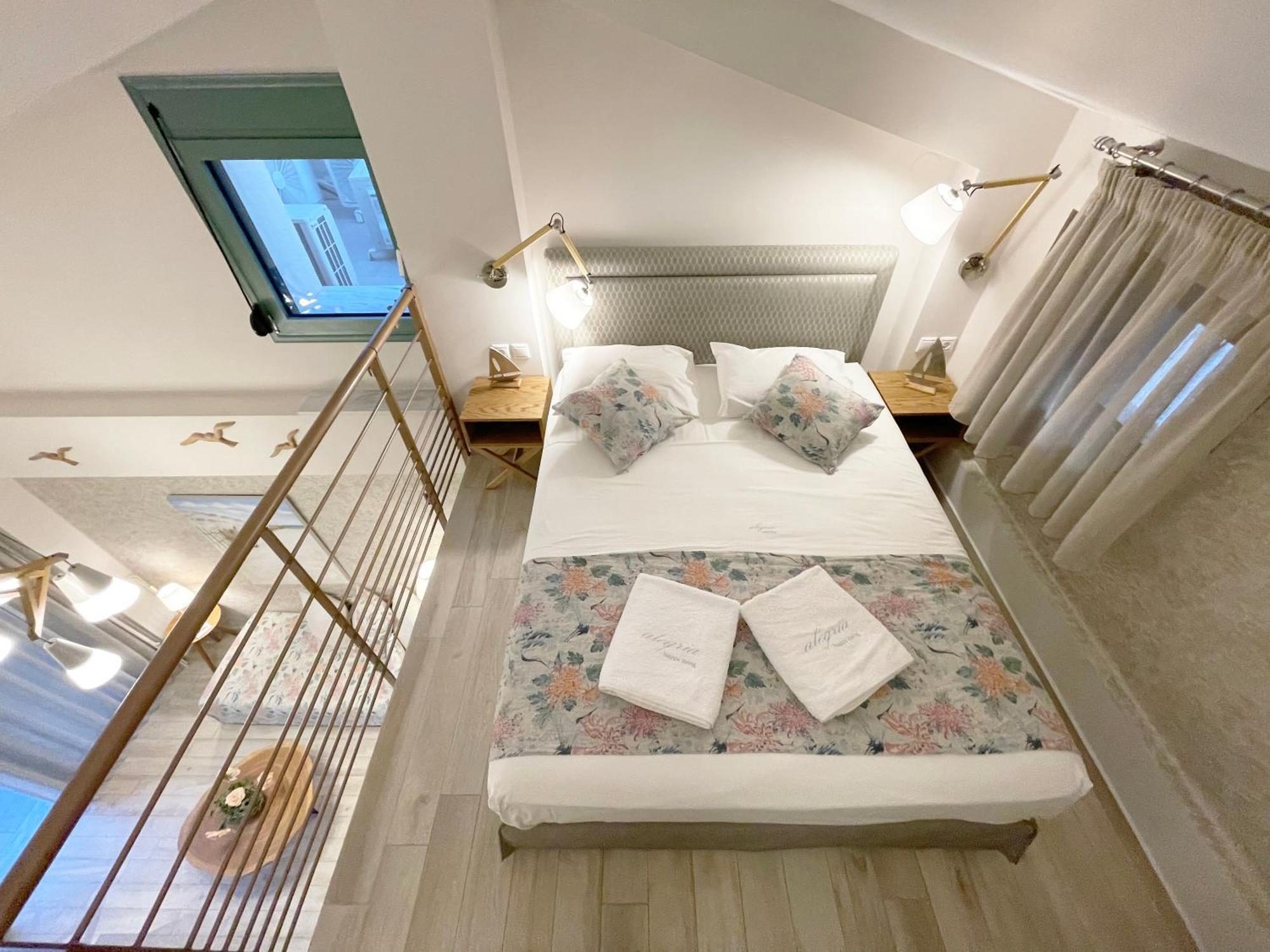 Alegria Suites Nikiti  Extérieur photo